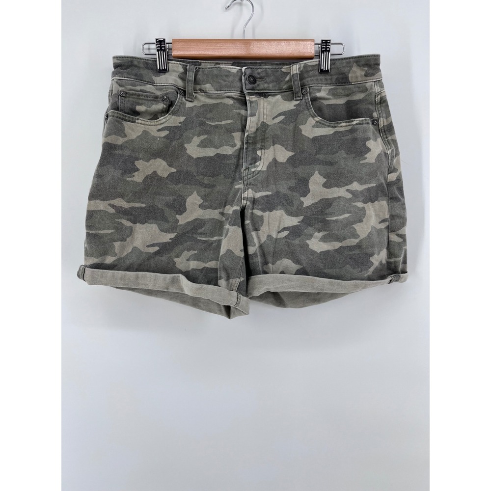American Eagle Camo Stretch Cuffed Midi Denim Shorts Womens 10 Green Utility